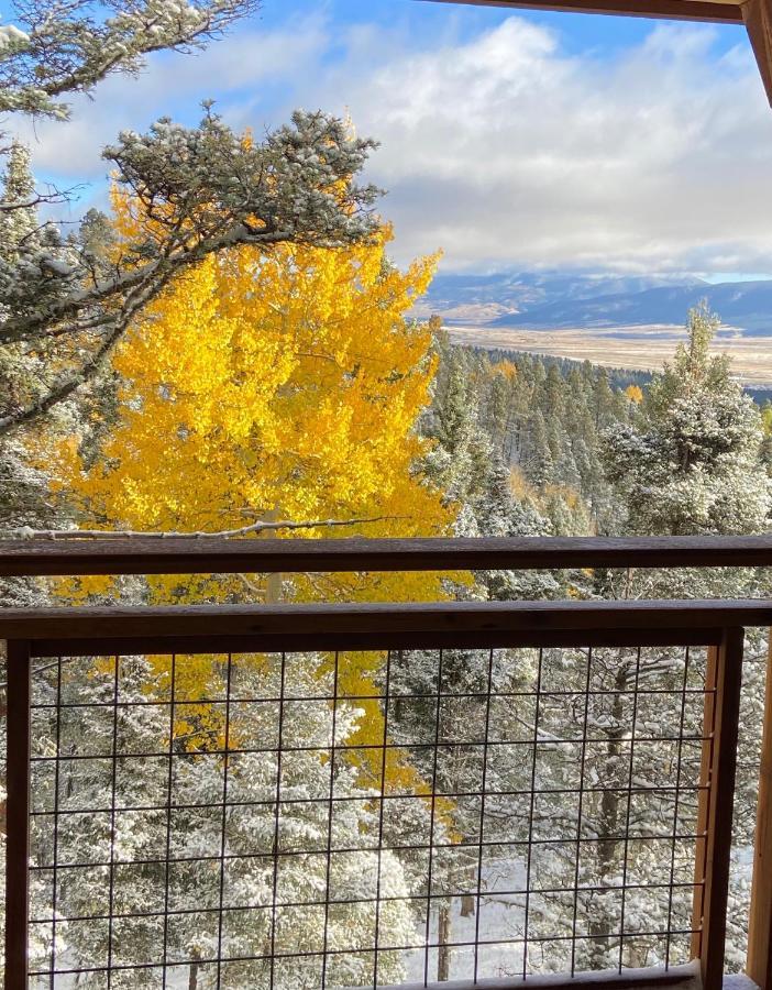 Ridgewalk Treehouse Bed & Breakfast Angel Fire Bagian luar foto