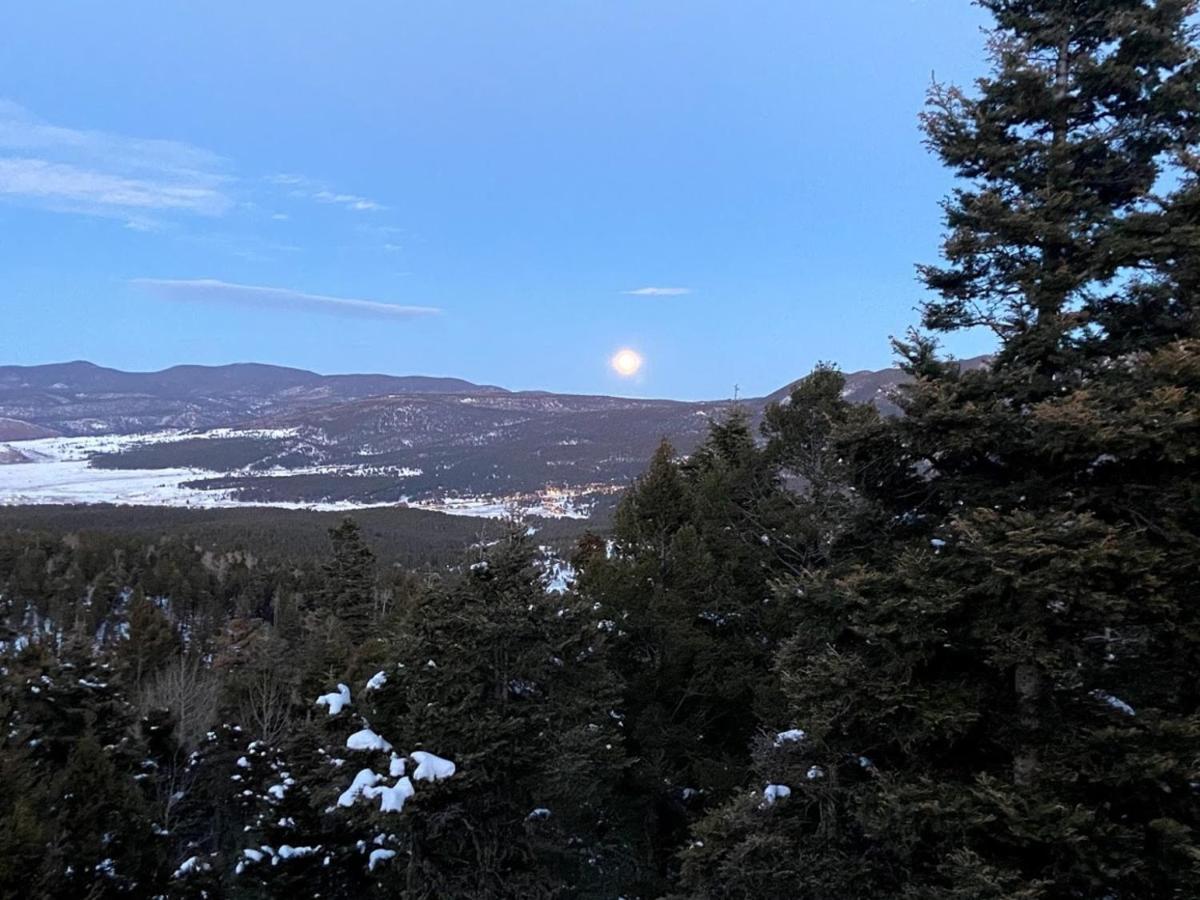 Ridgewalk Treehouse Bed & Breakfast Angel Fire Bagian luar foto