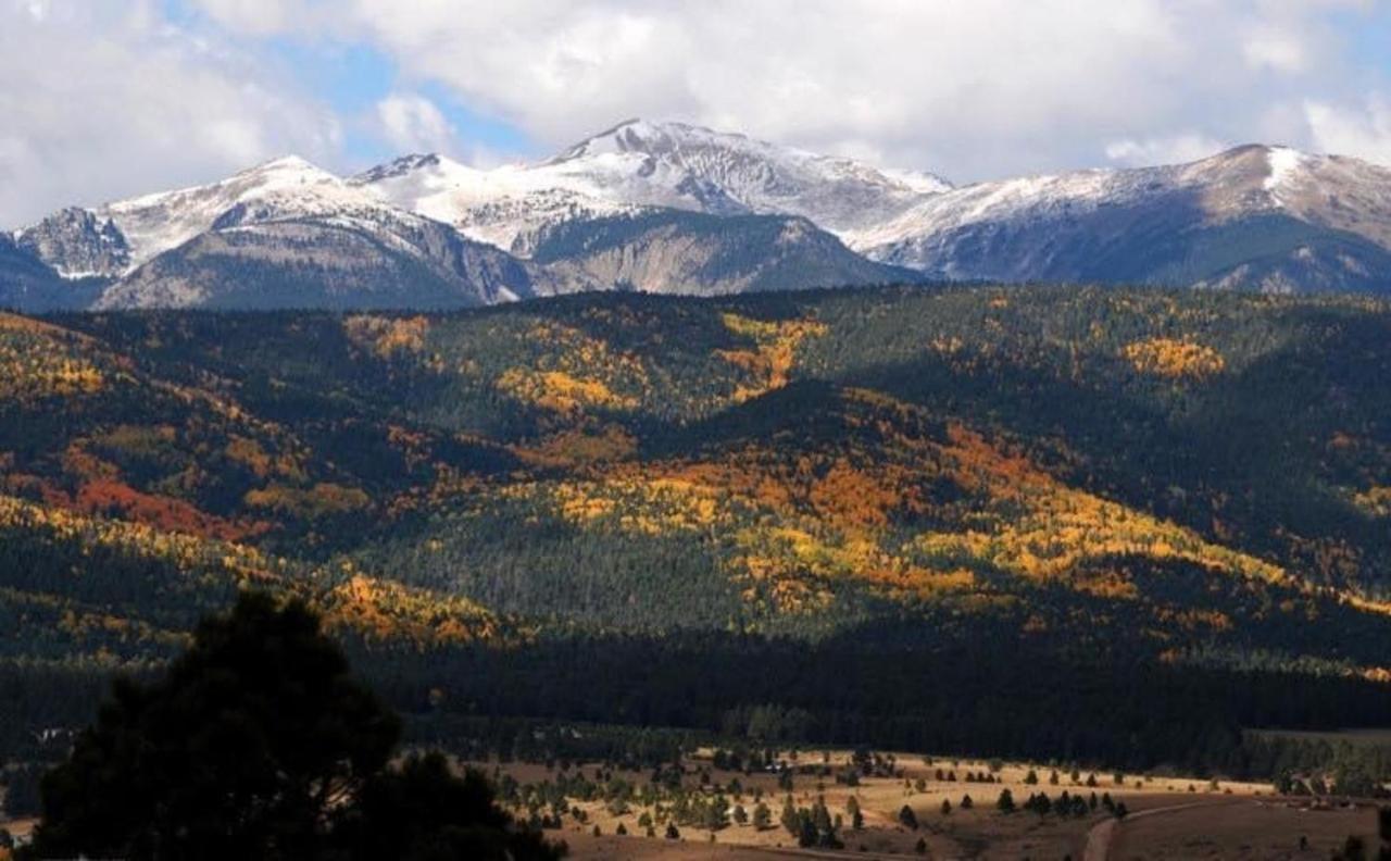 Ridgewalk Treehouse Bed & Breakfast Angel Fire Bagian luar foto